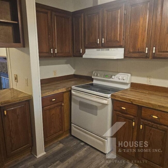 Photo - 224 Double Bridge Rd