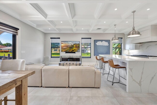 Photo - 832 SW 34th Ave