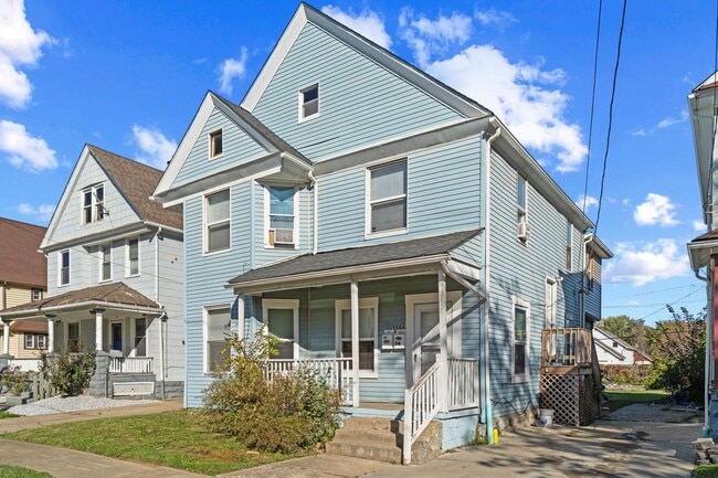 Photo - Charming 3 beds 1 bath Apartment in Cleveland! Unidad -1 Lower