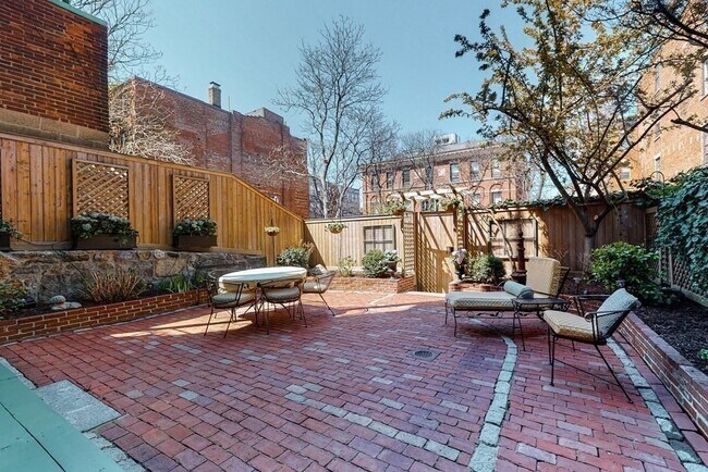 Photo - 23 Pinckney St Unit 1