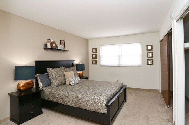 Kensington - Town & Country Apartments