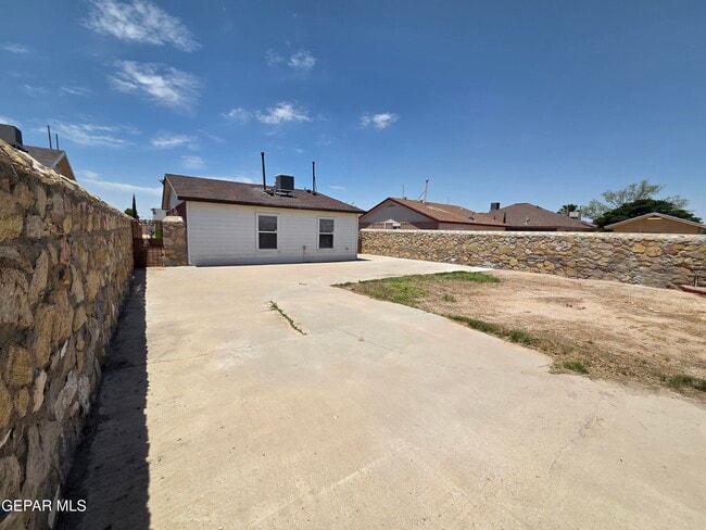 Photo - 2304 Tierra Serena Rd