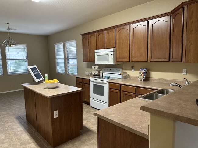 Photo - 3 BEDROOM IN THE VILLAGES AT RANCHO EL DORADO - MARICOPA