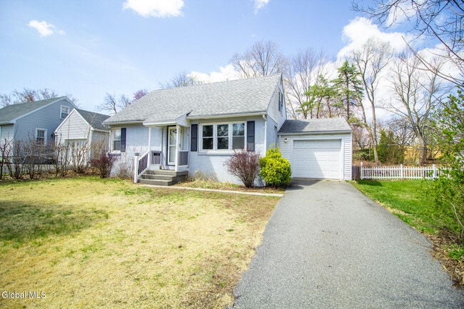 Photo - 16 Swayze Dr