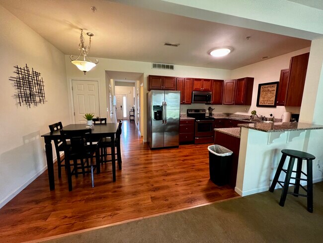 101 Brownstone Ct