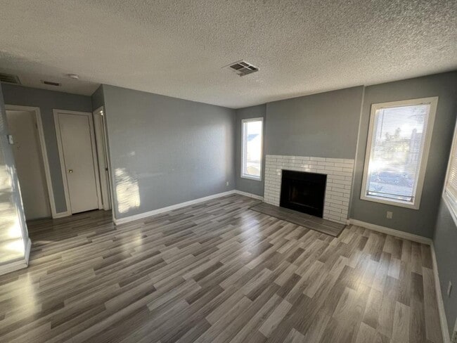 Photo - 4221 Middlesex Ave