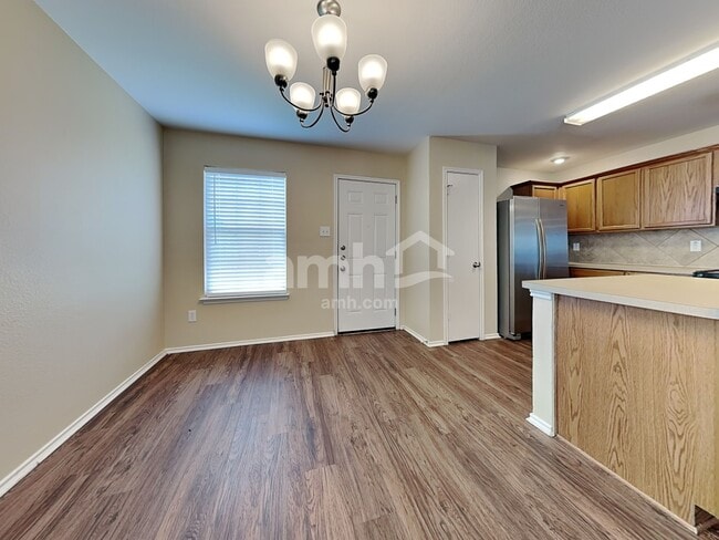 Photo - 210 Dartmouth Dr