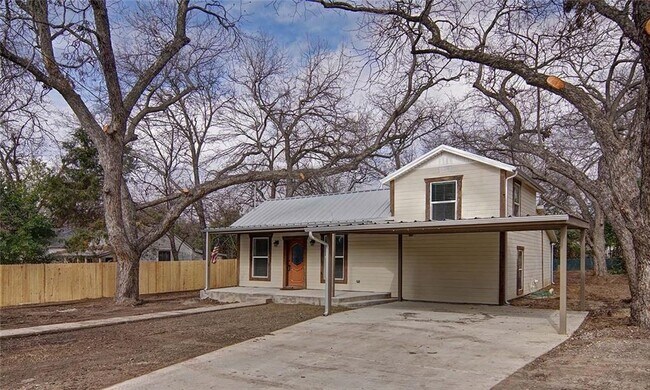 Photo - 311 Soward Ave