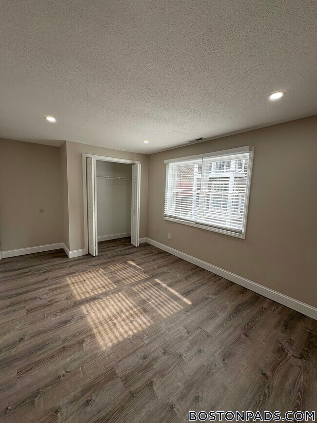 Photo - 25 Kenmar Dr Unit 28