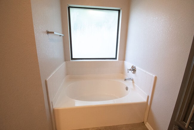 Building Photo - 5302 Leadville Dr