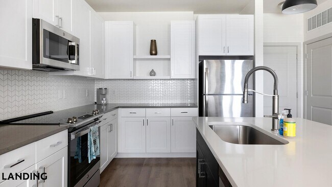 11214 N FM 620 Unit 223