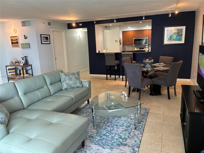 6917 Collins Ave Unit 1207