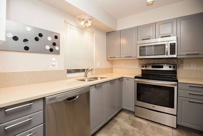 Photo - 1741 Brookhaven C Unit 1741 Brookhaven Cr East C