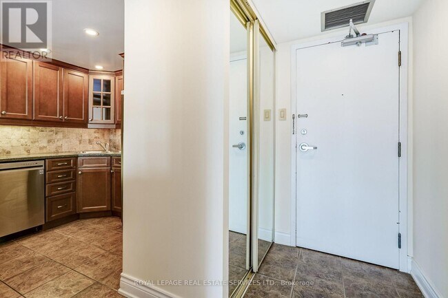 Photo - 705 King St W Unité 413