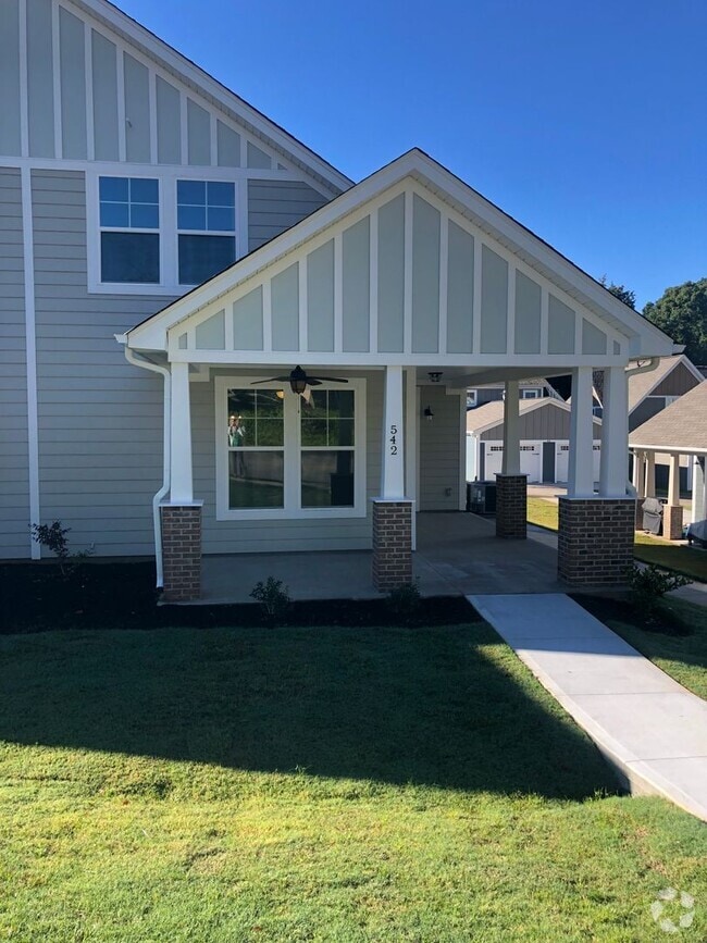 Building Photo - Greenville, 3BD/2.5, 1641SF Rental