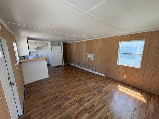 Photo - 767 Espanola Ave