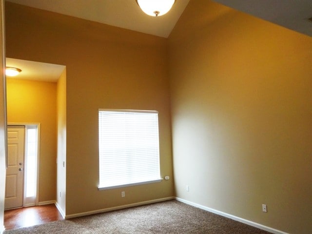 Photo - 578 English Oak Cir