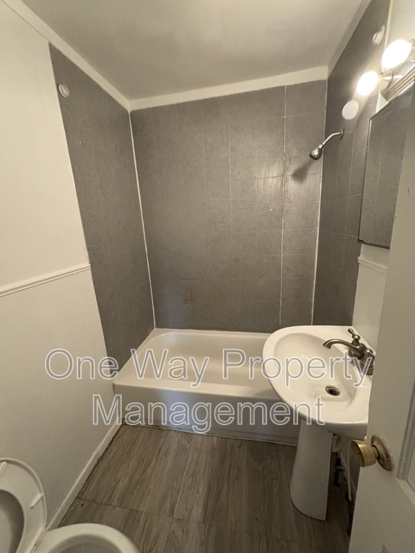 Photo - 1738 N Poplar Ave