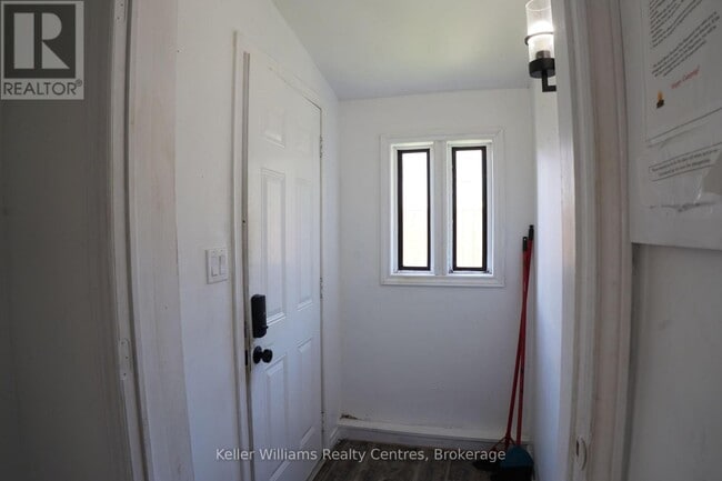 Photo - 726 Berford St