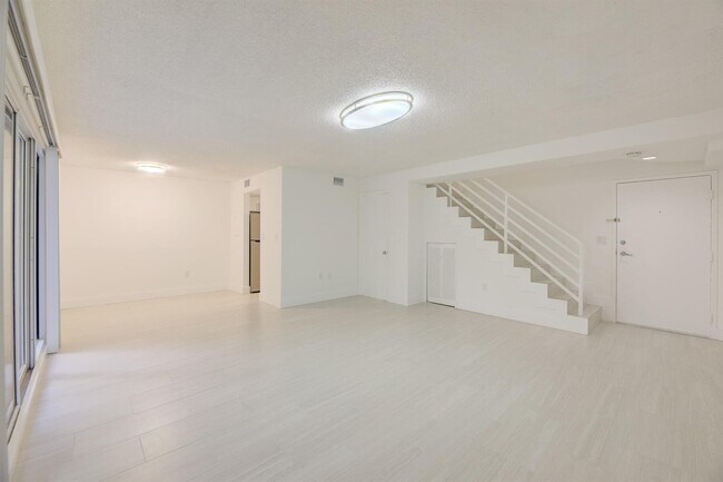 Photo - 2100 Brickell Ave Unit 404