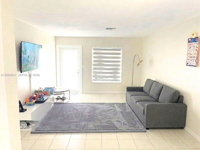 Photo - 25586 SW 138th Pl