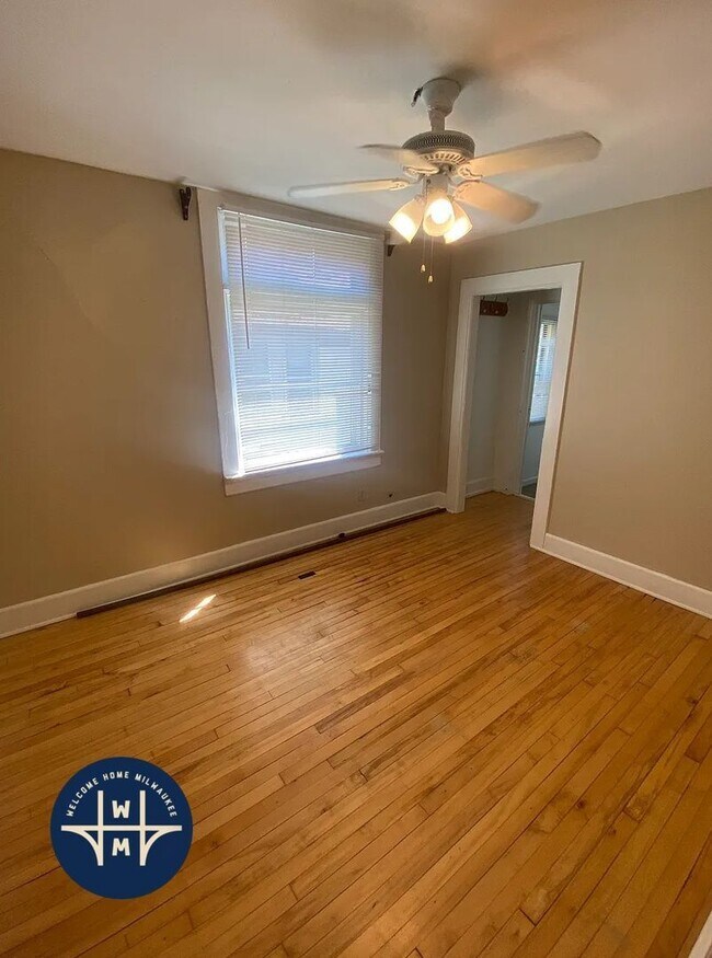 Photo - 1720 N Astor St
