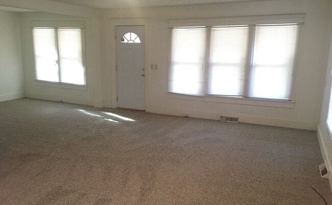 Photo - ** NEW CARPET ** NEWLY REMODELED BATHROOM **