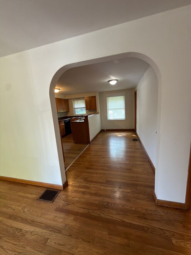 Photo - 703 N Washington St