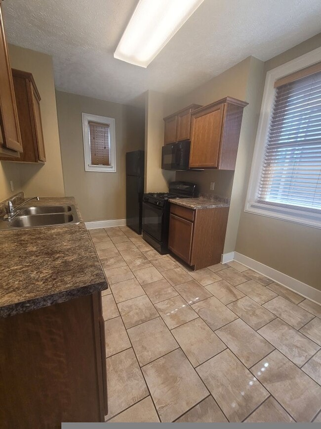 Photo - Beautiful 2 Bedroom Townhouse!