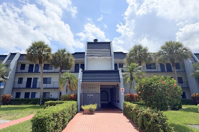 Building Photo - 4266 Deste Ct Unit 101