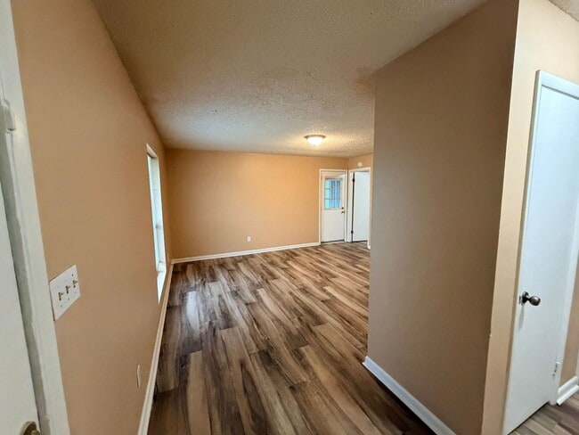Photo - 1235 Ponderosa Dr