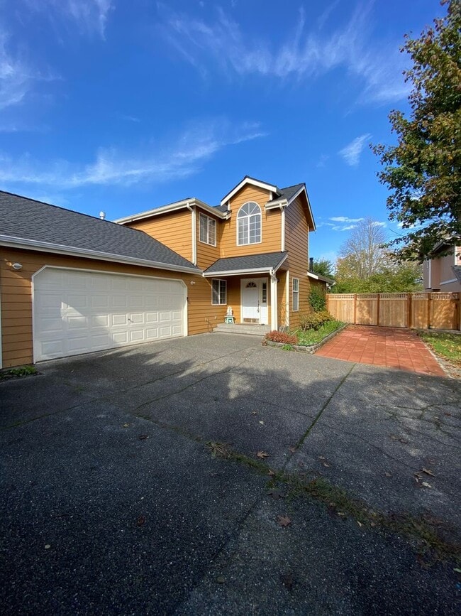 Photo - Clean 3 bed well-maintained home for rent