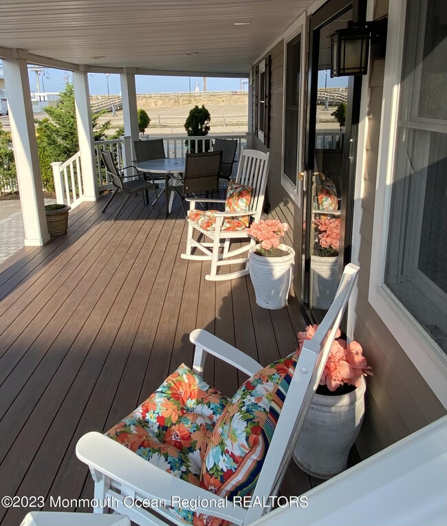 Photo - 17 Sampson Ave