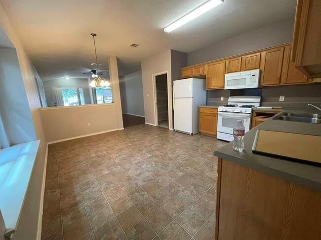 Photo - 2416 Socorro Bend