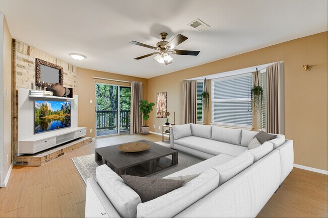 Photo - 1704 Waterloo Tr