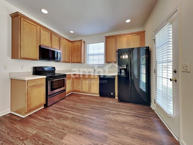 Photo - 5716 Running Fox Ln