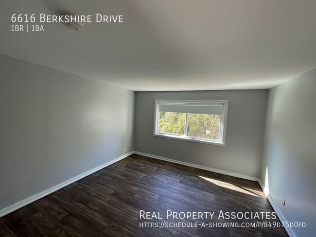 Photo - 6616 Berkshire Dr