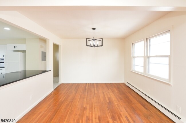 Photo - 100 Eastern Wy