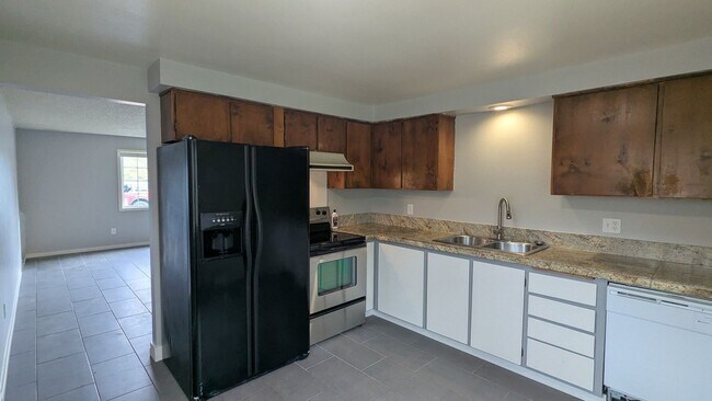 1811 E 27th St Unidad A