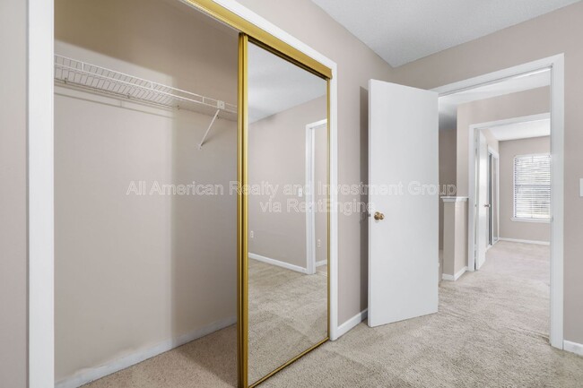 Photo - 611 Center St