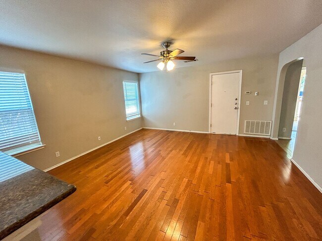Photo - Cozy 3/2 in McKinney Park East