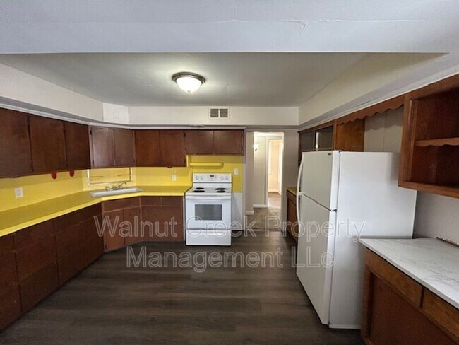 Photo - 1763 E 36th St