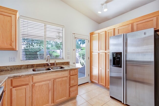 Photo - 3914 W Commonwealth Ave