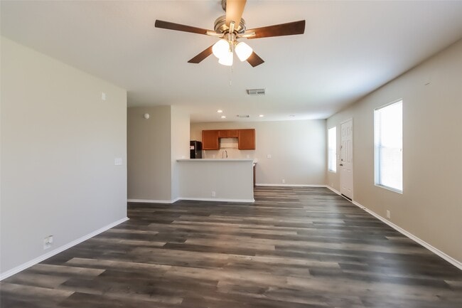 Photo - 819 Grand Plains Dr