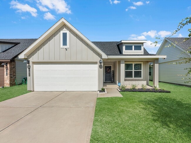 Building Photo - 31826 Whittis Hl Wy
