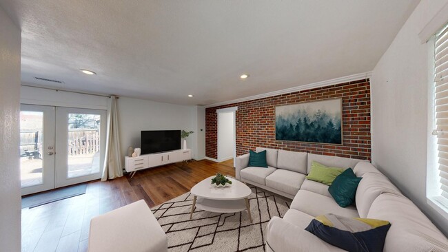 Photo - Bright & beautiful South Park Hill duplex property with large fenced shared yard