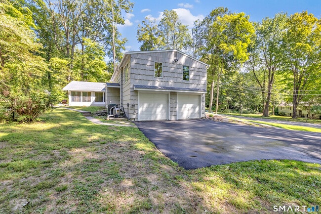Photo - 48 Crestwood Rd