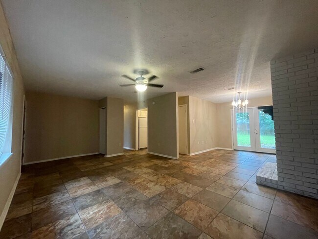 Photo - 1617 Espoir Dr