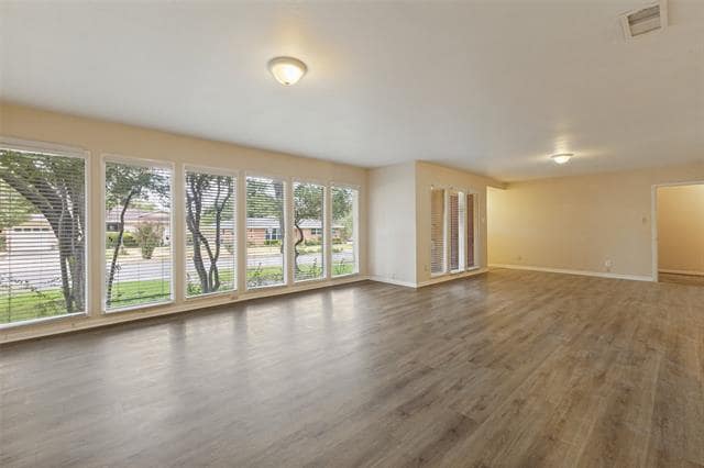 1303 Northlake Dr