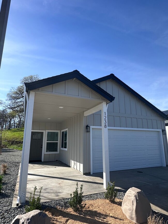 Photo - Brand New Build on Old Alturas - ALL Electric with City of Redding Solar!